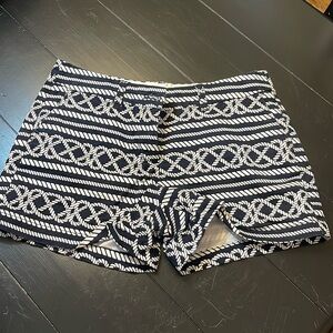Crown & Ivy Petite; Nautical pattern shorts; navy and white; size 6P